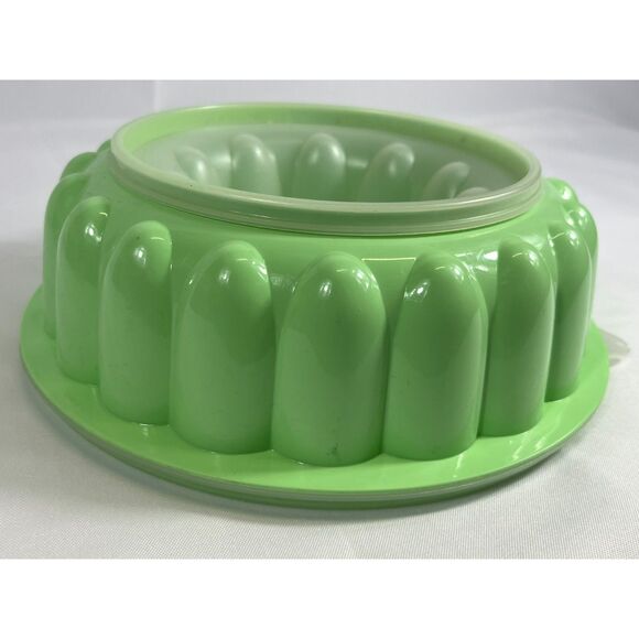 Vintage Tupperware Mint Green Jello Gelatin Mold 1202-1 with Lids 1203-3 1201-1 - Picture 1 of 6
